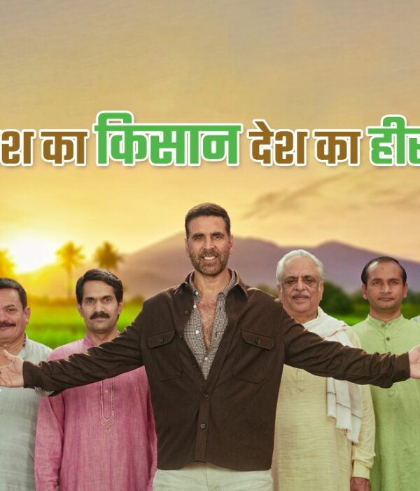 Image of campaign of superstar Akshay Kumar with India's farmers-Desh-Ka-Kisan-Desh-Ka-Asli-Hero